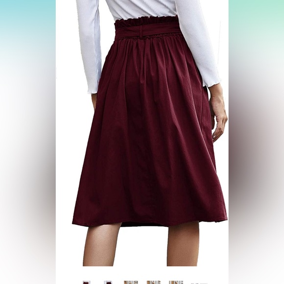 Stretchy button skirt - Picture 2 of 3